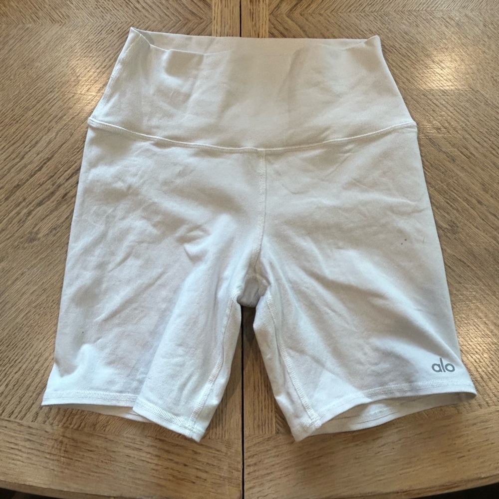 ALO Yoga White Airbrush Biker Shorts High-Waist Compression